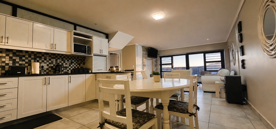 8 Bedroom Property for Sale in Myburgh Park Western Cape